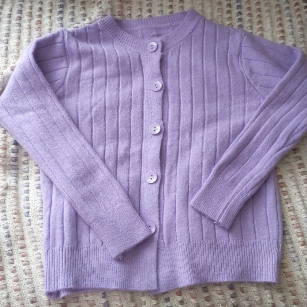 Trendy lilac cardigan